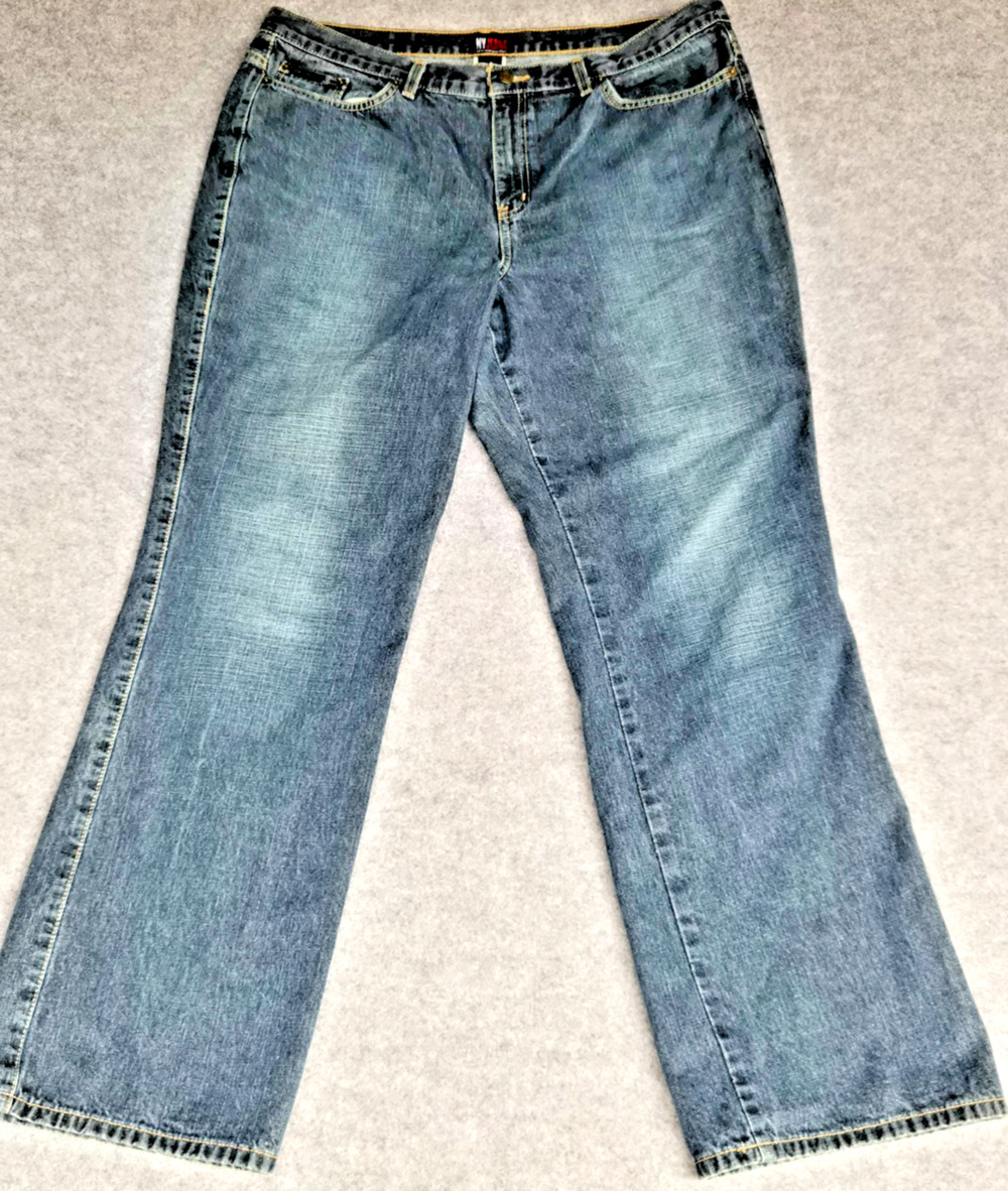 NY and Co Jeans Women's Sz 16 Blue Denim Strait Leg High Rise Medium Wash 37x31